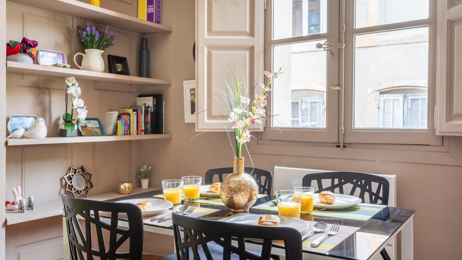 T2 Hotel Particulier Centre Aix Aix-en-Provence France